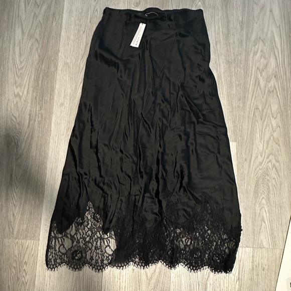 Alice + Olivia Dresses & Skirts - Alice + Olivia Black Lace Skirt